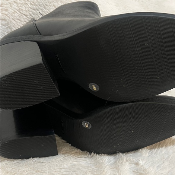 Gianni Bini Black Ankle Booties - Picture 4 of 4